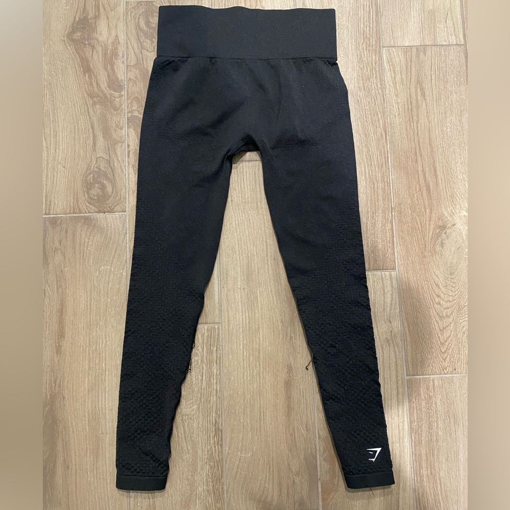 6 pairs of leggings (4 Lululemon, 1 Alo, 1 Gymshark) - sold together - Picture 15 of 16
